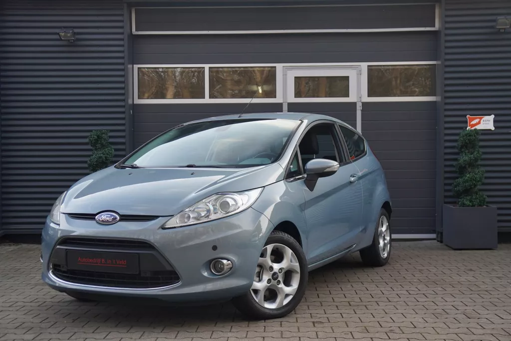 Ford Fiesta 1.25 Titanium BLUETOOTH SFEERVERLICHTING PDC V/A