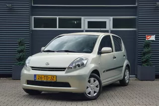 Daihatsu Sirion 2 1.3-16V 5DRS Comfort AUTOMAAT AIRCO TREKHAAK NAP