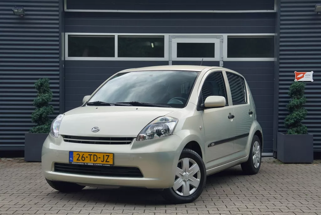 Daihatsu Sirion 2 1.3-16V 5DRS Comfort AUTOMAAT AIRCO TREKHAAK NAP