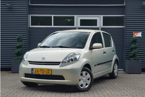 Daihatsu Sirion 2 1.3-16V 5DRS Comfort AUTOMAAT AIRCO TREKHAAK NAP