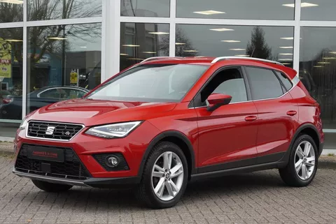 SEAT Arona 1.0 TSI FR CARPLAY CAMERA TREKHAAK AMBIANCE STOELVERW. PDC SEAT Arona 1.0 TSI FR CARPLAY CAMERA TREKHAAK AMBIANCE STOELVERW. PDC