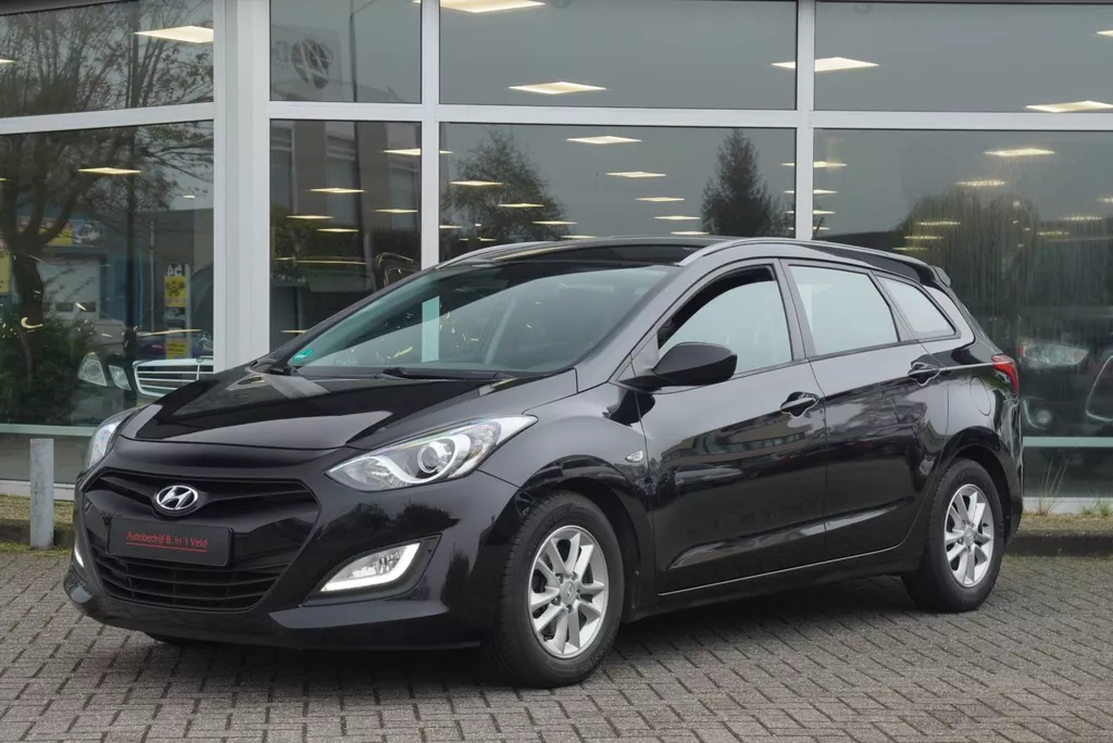 Hyundai I30 Wagon 1.4 TREKHAAK PDC AIRCO STOELVERWARMING LM VELGEN